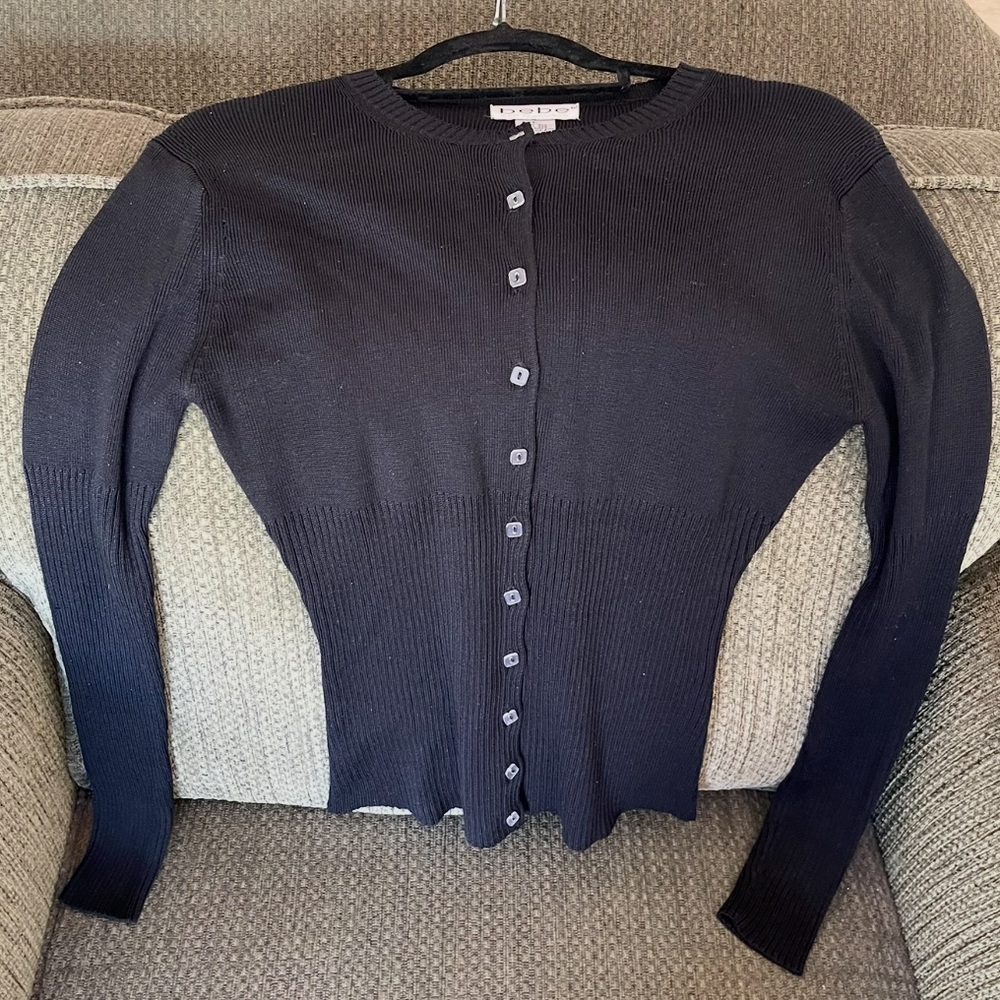 BEBE French Girl Vibes True Black Ribbed Sweater w/ Charming Square Buttons Sz L - Picture 2 of 6